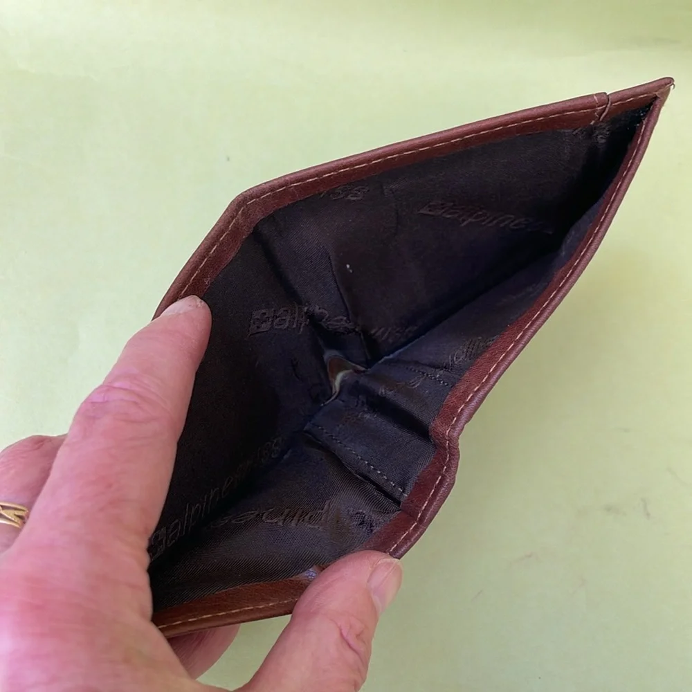 Light brown Alpino Swiss leather wallet/card holder